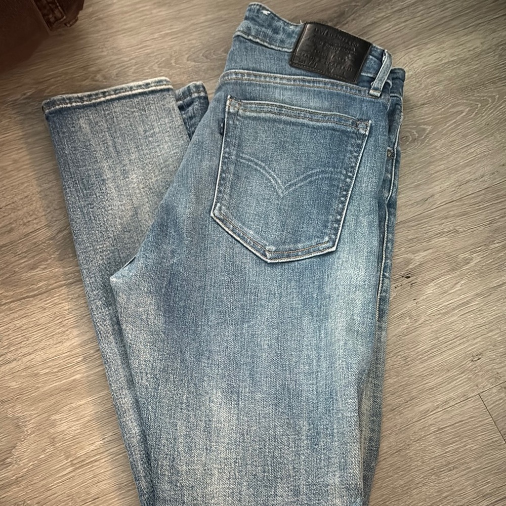 Blue Straight Jeans with Classic Denim Look